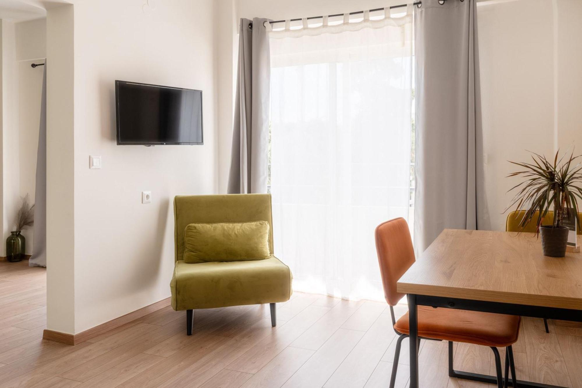 Senaon Urban Living Center Apartment *